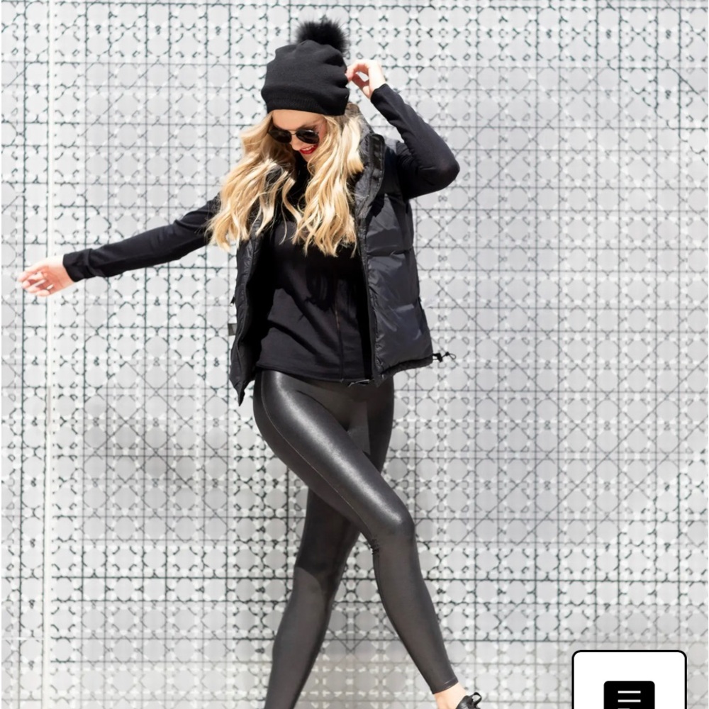 NWT Beautiful Best selling black Spanx Faux Leather Leggings - Picture 7 of 12